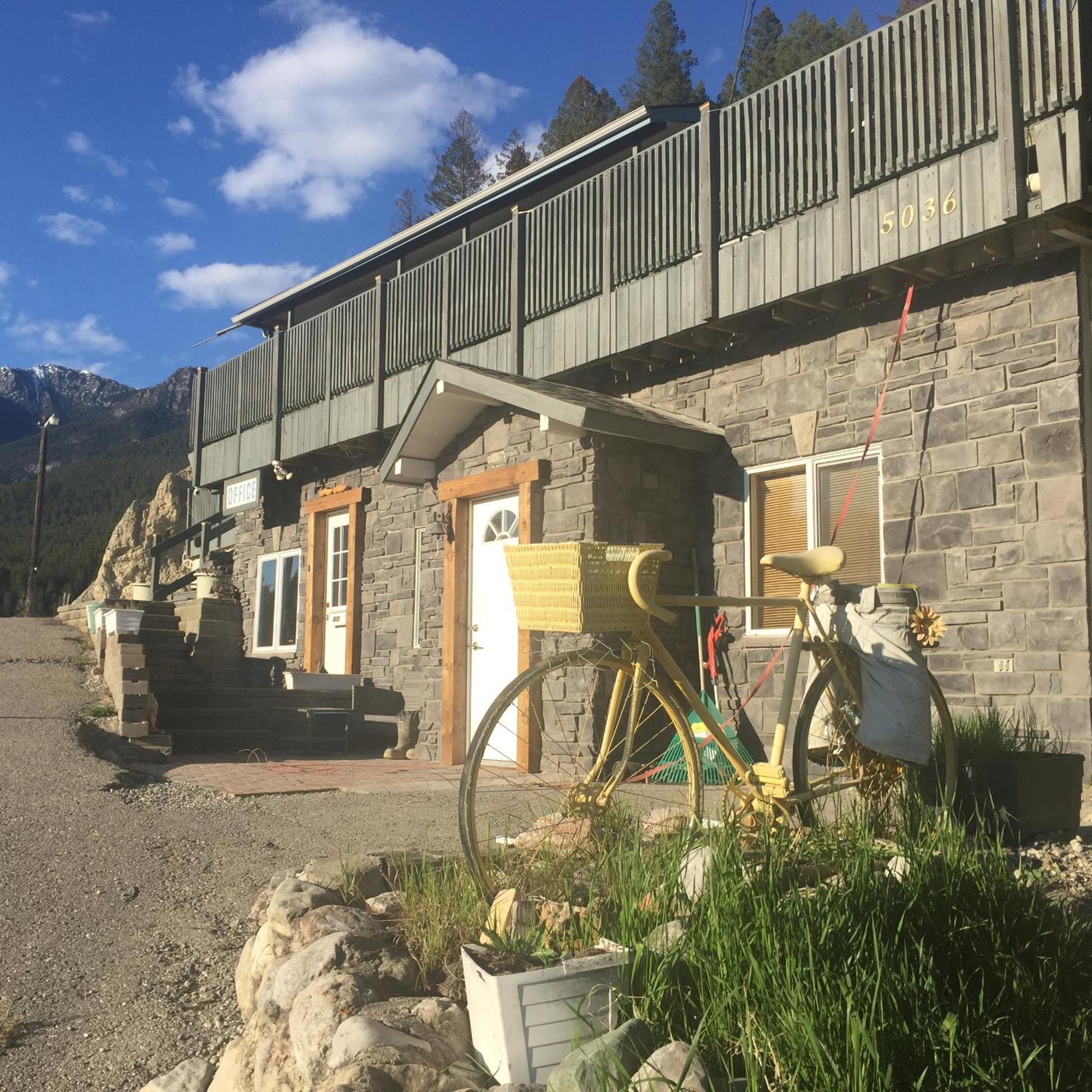 Cross Suite - Mistyriver Lodge Radium Hot Springs Luaran gambar