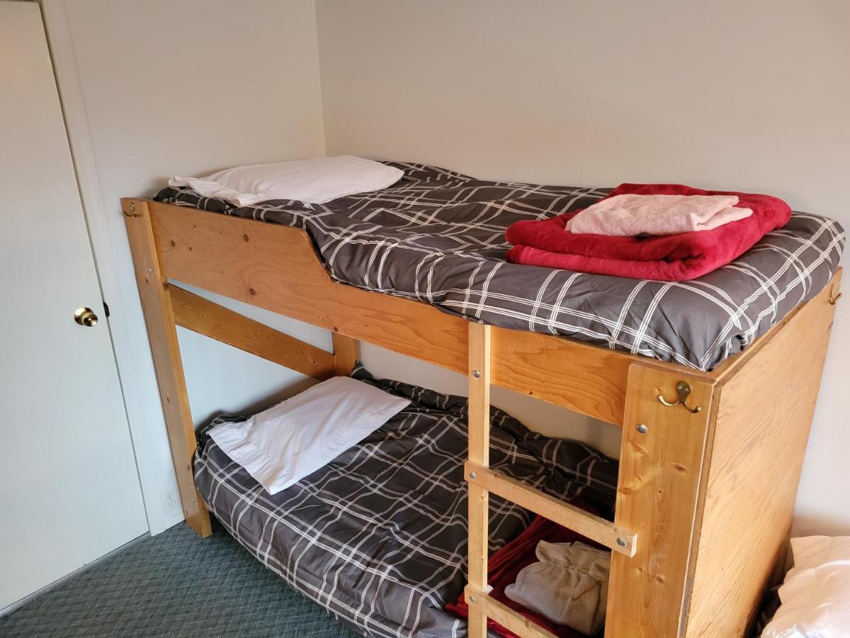 Cross Suite - Mistyriver Lodge Radium Hot Springs Luaran gambar